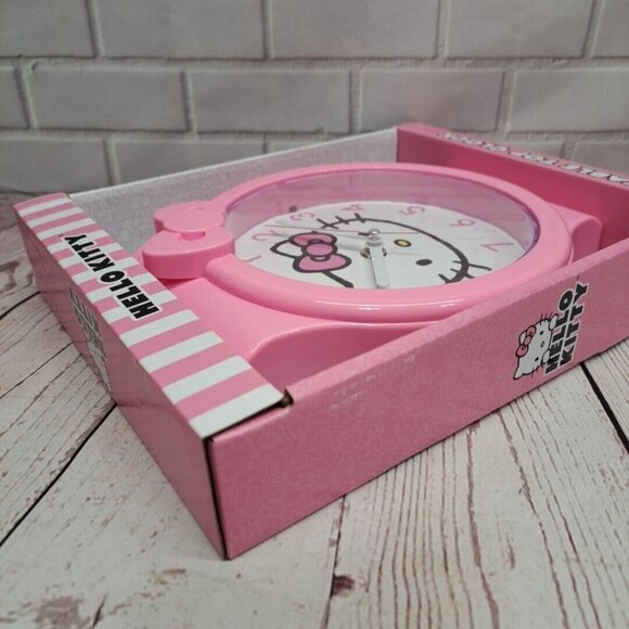 Sanrio Hello Kitty Accutime Table Top Clock Pink Battery Powered NIB - Picture 4 of 5